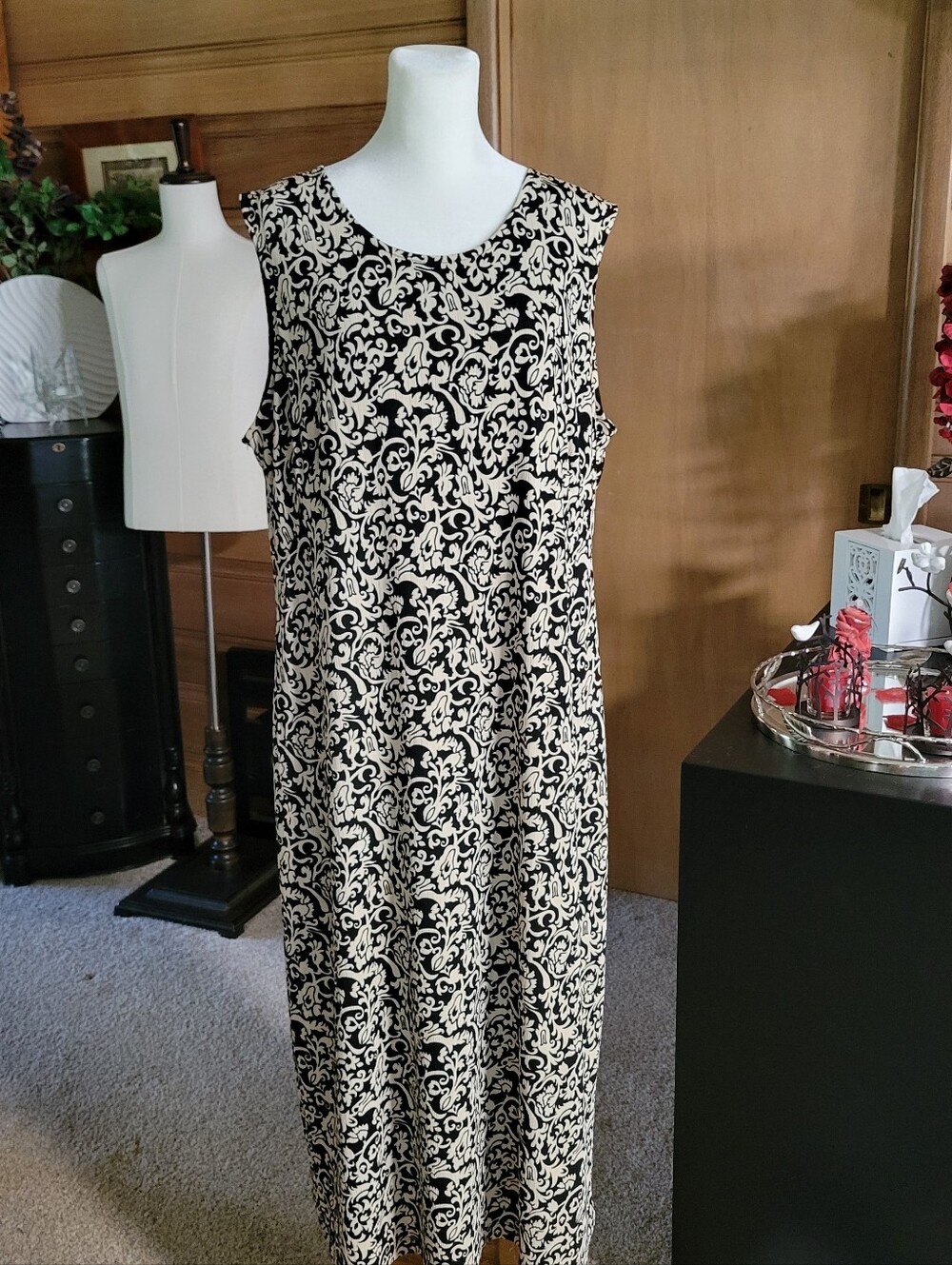 TanJay Sleeveless Black and Cream Patterned Women's Dress -L
